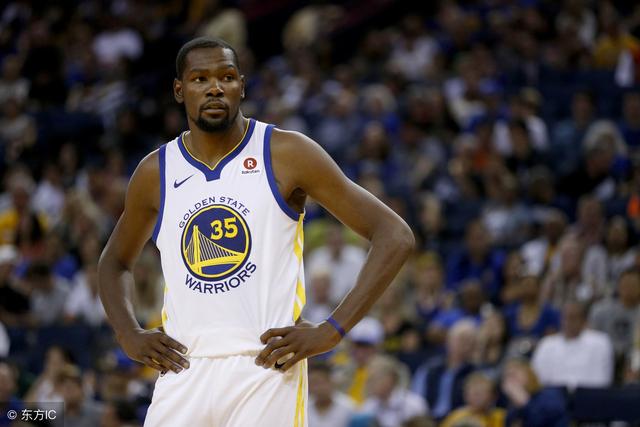 中国男篮紧急开会！郭士强定五大要求，众球员认真做笔记